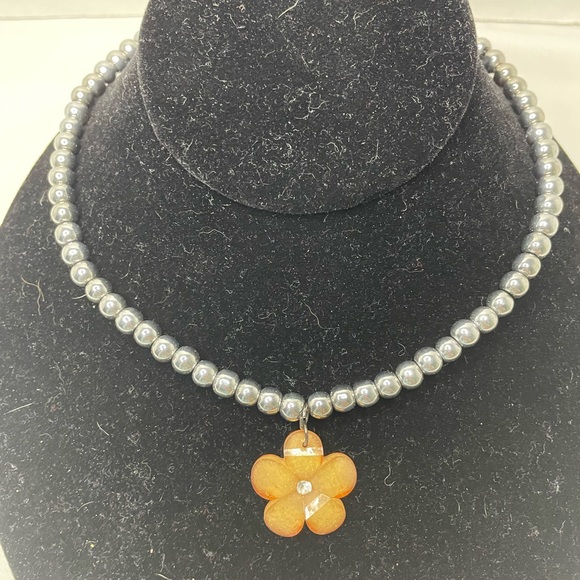 Flower Choker - Picture 1 of 6